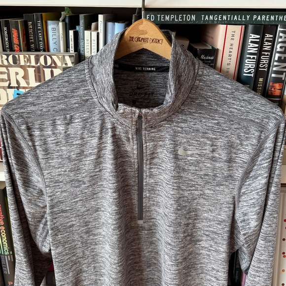Nike | S | 1/4 Zip Running Top - Picture 3 of 11